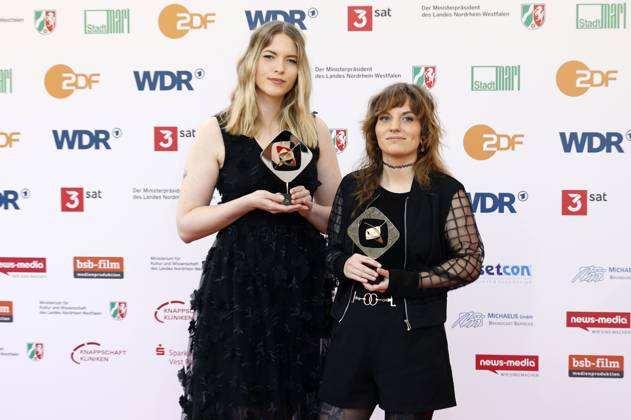 Isabell Beer und Isabel Ströh bei der 61. Verleihung des Grimme Preises 2025 im Theater Marl. Marl, 04.04.2025
