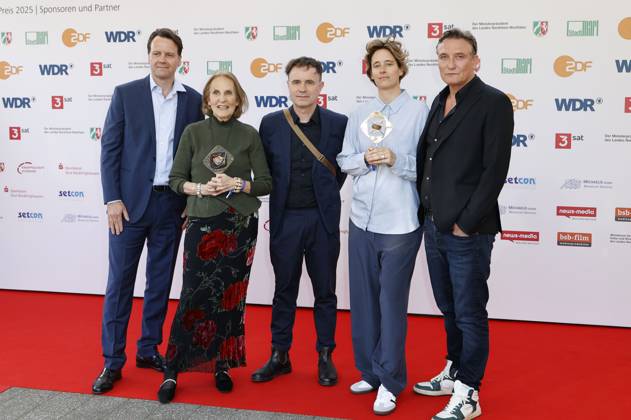 Gast, Gabriela Sperl, Thomas Wendrich, Pia Strietmann und Oliver Masucci bei der 61. Verleihung des Grimme Preises 2025 im Theater Marl. Marl, 04.04.2025