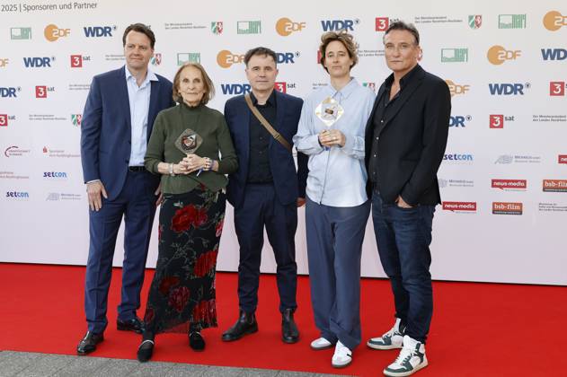Gast, Gabriela Sperl, Thomas Wendrich, Pia Strietmann und Oliver Masucci bei der 61. Verleihung des Grimme Preises 2025 im Theater Marl. Marl, 04.04.2025