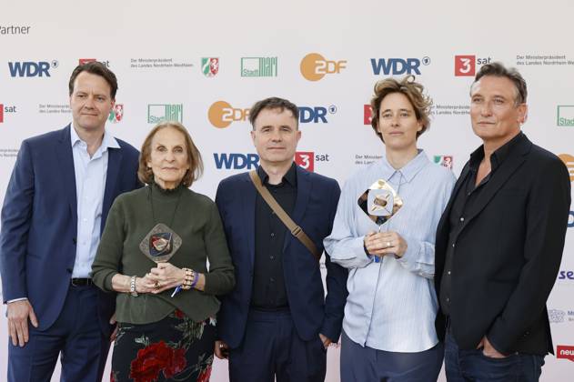 Gast, Gabriela Sperl, Thomas Wendrich, Pia Strietmann und Oliver Masucci bei der 61. Verleihung des Grimme Preises 2025 im Theater Marl. Marl, 04.04.2025