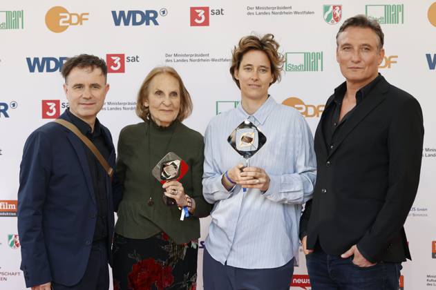 Thomas Wendrich, Gabriela Sperl, Pia Strietmann und Oliver Masucci bei der 61. Verleihung des Grimme Preises 2025 im Theater Marl. Marl, 04.04.2025