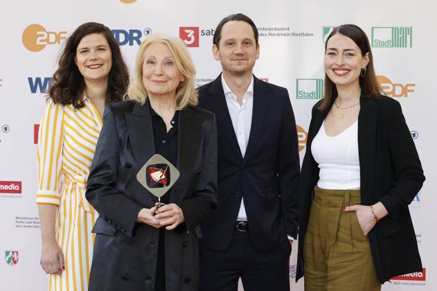Sophie Averkamp, Maren Kroymann, Sebastian Colley und Maira Inselmann bei der 61. Verleihung des Grimme Preises 2025 im Theater Marl. Marl, 04.04.2025