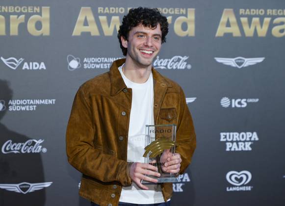 Rust, Germany - April 04, 2025: The 25th Radio Regenbogen Award at Europa-Park with Musician Mark Ambor 25th Radio Regenbogen Award at Europa-Park