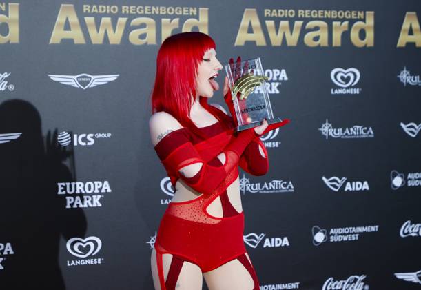 Rust, Germany - April 04, 2025: The 25th Radio Regenbogen Award at Europa-Park with British Song Artist Sophie Scott from Sophie and the Giants 25th Radio Regenbogen Award at Europa-Park