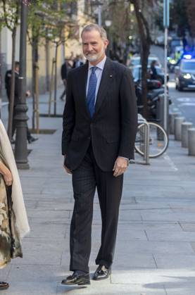 The King presents the V edition of the National Statistics Award King Felipe VI enters the V edition of the National Statistics Award to the professor in the area of Statistics and Operations Research of the Polytechnic University of Madrid, María Concepción Bielza, at the Royal Academy of Exact, Physical and Natural Sciences, on April 7, 2025, in Madrid Spain The National Statistics Institute INE recognizes the work of María Concepción Bielza with the V edition of the National Statistics Award for the quality and impact of her scientific contributions in the field of statistics with her work on machine learning and artificial intelligence 07 APRIL 2025 PREMIOS REALEZA REY DE ESPAÑA Madrid Madrid Madrid Espana  Copyright: xAlbertoxOrtegax 6629926