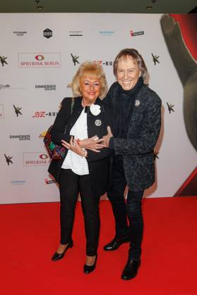 Preisverleihung - B.Z.-Kulturpreis Stefanie Simon und Bert Beel beim B.Z.-Kulturpreis 2025 im Theater am Potsdamer Platz am 08.04.2025 in Berlin. Copyright: xEventpressxKochanx