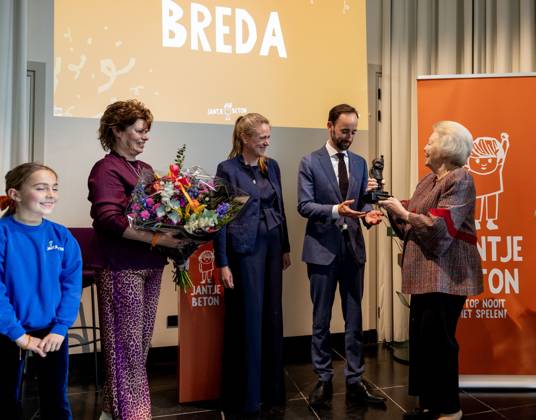 10-04-2025 Gouda Princess Beatrix attend the Jantje Beton Prize in Gouda. Jantje Beton awards this prize to the most play-friendly city in the Netherlands is Breda. Â  Copyright: xPPEx