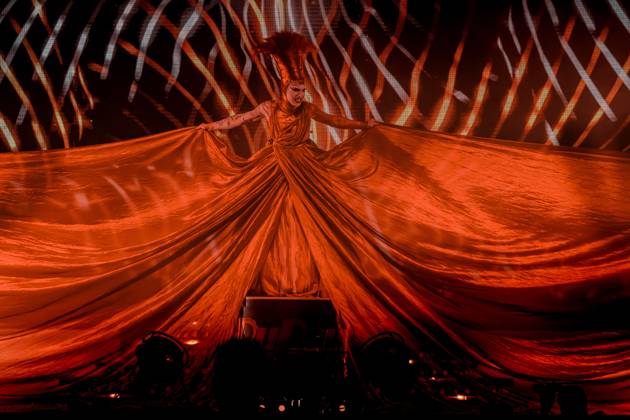 Bilder des Jahres 2025, Entertainment 04 April Entertainment Themen der Woche KW15 11.04.2025, xkkux, Düsseldorf, RuPauls Drag Race Werq the World in der Mitsubishi Electric HALLE. Sasha Velour als Host, Derrick Barry als Britney Spears, Jaida Essence Hall als Beyonce, Jorgeous als Jennifer Lopez, Roxxxy Andrews als Mariah Carey, Vanessa Vanjie als Rihanna NRW Deutschland