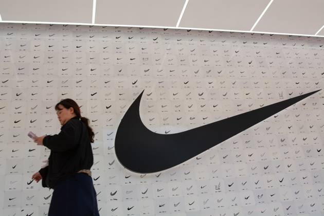 US Brand Storefront In Shanghai Amid Trade War Between China And US A general view of the Nike retail store front on Huaihai Road in Shanghai, China, on April 13, 2025, amid the trade war between China and the US. Shanghai China  Copyright: xYingxTangx originalFilename: tang-notitle250413_npUbv.jpg