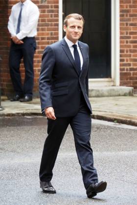 French President Emmanuel Macron visits UK PM Boris Johnson 10 Downing Street, London, UK - 18 June 2020. French President Emmanuel Macron in London to mark the 80th anniversary of Charles de GaulleÕs radio appeal to his countrymen to resist Nazi occupation, and to discuss Brexit with British Prime Minister Boris Johnson. London, England, UK on June 18, 2020. CAP JOR JOR London Greater London Great Britain Copyright: xNilsxJorgensen CapitalxPicturesx
