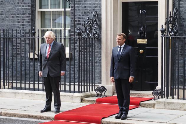 French President Emmanuel Macron visits UK PM Boris Johnson 10 Downing Street, London, UK - 18 June 2020. French President Emmanuel Macron in London to mark the 80th anniversary of Charles de GaulleÕs radio appeal to his countrymen to resist Nazi occupation, and to discuss Brexit with British Prime Minister Boris Johnson. London, England, UK on June 18, 2020. CAP JOR JOR London Greater London Great Britain Copyright: xNilsxJorgensen CapitalxPicturesx