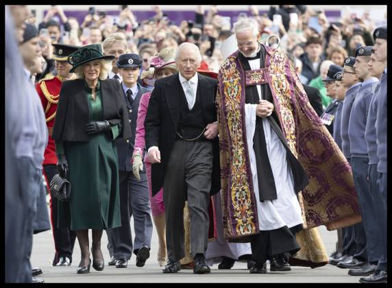 Bilder des Jahres 2025, Entertainment 04 April Entertainment Themen der Woche KW16 Entertainment Bilder des Tages . 17 04 2025. Durham , United Kingdom. King Charles III and Queen Camilla arriving at the Royal Maundy Service at Durham Cathedral , United Kingdom.  xStephenxLockx xi-Imagesx IIM-25887-0039