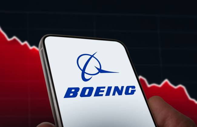 Boeing Company sieht sich Gegenwind an der Wall Street ausgesetzt Boeing Company sieht sich Gegenwind an der Wall Street ausgesetzt (License=RM) Copyright: xZoonar.com GregxGuyx 23196424