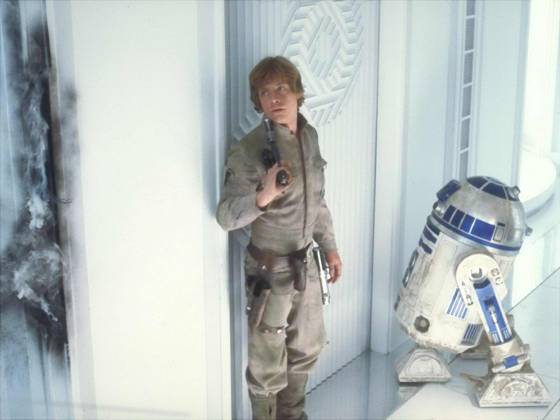 Star Wars: Episode V - The Empire Strikes Back (1980) - filmstill Star Wars: Episode V - The Empire Strikes Back (1980) Mark Hamill & Kenny Baker - - - EDITORIAL USE ONLY Copyright: xCAP KFSx