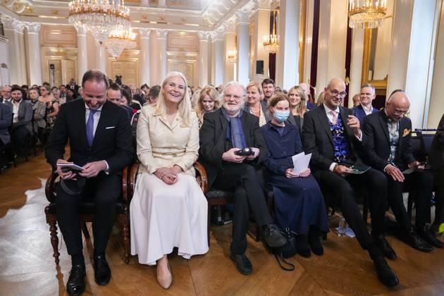 Fosse-fest pa Slottet Oslo 20250424. Nobelprisvinner Jon Fosse med historiens forste Fosseforedrag og Fosseprisen under en seremoni i den store festsal pa Slottet. Kronprinsessen deler ogsa ut den nyopprettede Fosseprisen for oversettere til tyske Hinrich Schmidt-Henkel. Foto: Heiko Junge NTB POOL Oslo Norge e_jtBgl6qzQ EDITORIAL USE ONLY Ref:_BNC_POLe_jtBgl6qzQ.jpg Copyright: xHeikoxJungex xNTBx