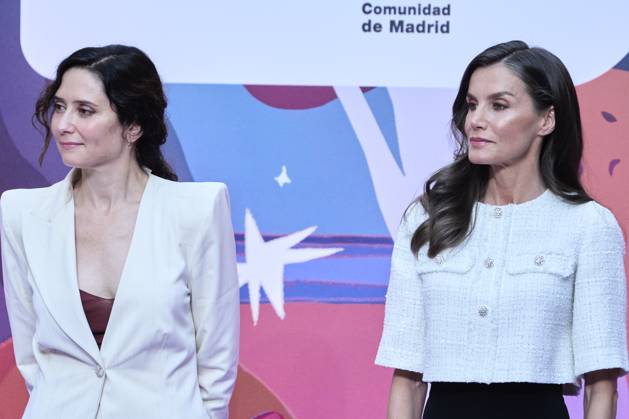 24-04-2025 Madrid Queen Letizia and president of the Community of Madrid Isabel Diaz Ayuso at the presentation of the 47th edition of the childrens and youth literature El Barco de Vapor and Gran Angular awards in Madrid. No Spain Â  Copyright: xPPEx