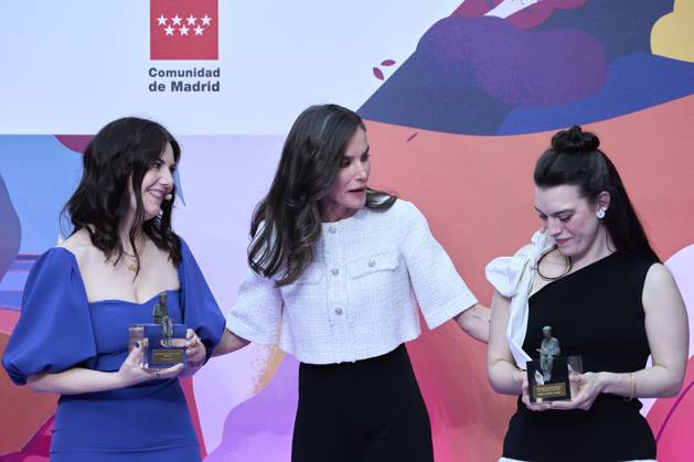 24-04-2025 Madrid Queen Letizia with Ledicia Costas and Marina Montero Aquirre at the presentation of the 47th edition of the childrens and youth literature El Barco de Vapor and Gran Angular awards in Madrid. No Spain Â  Copyright: xPPEx
