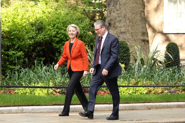 Ursula von der Leyen, President of the European Commission visit to Downing Street, London, UK - 24 Apr 2025 Natalie Wood Copyright Loft 1 Building 7 15 Underwood Street N1 7LG Steve Wood Copyright Boris TODAY Copyright: xNataliexWood xCopyrightx