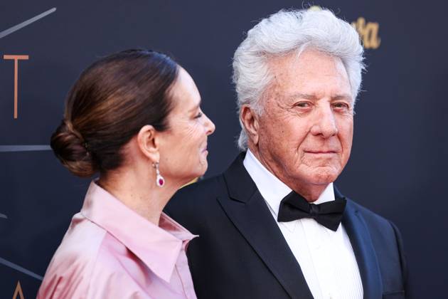 50th Annual AFI Life Achievement Award 2025 Honoring Francis Ford Coppola Lisa Hoffman and husband Dustin Hoffman arrive at the 50th Annual AFI (American Film Institute) Life Achievement Award Honoring Francis Ford Coppola held at the Dolby Theatre in Hollywood, Los Angeles, California, United States. Dolby Theatre, Hollywood, Los Angeles, California, USA California United States  Copyright: xImagexPressxAgencyx originalFilename: collin-50thannu250427_npYSI.jpg