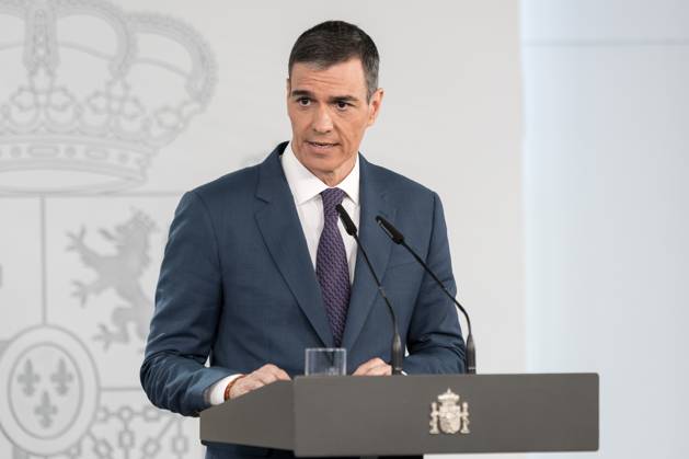 Sánchez appears after the meeting of the National Security Council and the Council of Ministers The President of the Government, Pedro Sánchez, appears before the media, at the Moncloa Palace, on April 29, 2025, in Madrid Spain Both the meeting of the National Security Council and the Council of Ministers have exclusively addressed the situation created by the massive blackout that affected the Iberian Peninsula this Monday For this reason, a new meeting of the Council of Ministers will be held, Tomorrow, Wednesday, April 30, to deal with the ordinary matters initially foreseen, such as the approval of the reduction of the working day to 37.5 hours per week to begin its parliamentary procedure 29 APRIL 2025 Diego Radamé Madrid Madrid Spain Copyright: xDiegoxRadamà sx 6684685