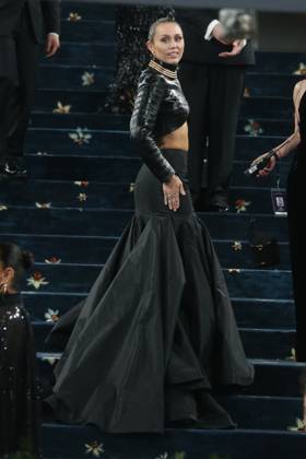 May 5, 2025, New York, New York, USA: May 5, 2025: Miley Cyrus arrives at the 2035 Met Gala in New York City New York USA - ZUMAh16_ 20250505_zaf_h16_007 Copyright: xDanxHerrickx