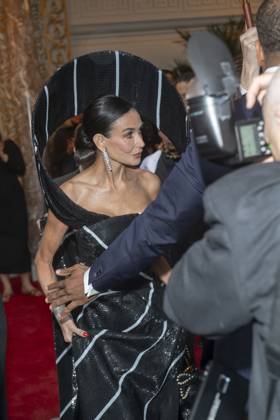 The pierre hotel: 2025 met gala departures (new) the pierre hotel: 2025 met gala departures. May 05, 2025, new york, new york, usa: demi moore wearing thom browne departs the pierre hotel for 2025 met gala on may 05, 2025 in new york city. (Foto: M10s Thenews2 imago images) The pierre hotel: 2025 met gala departures  Copyright: xRonxAdarx