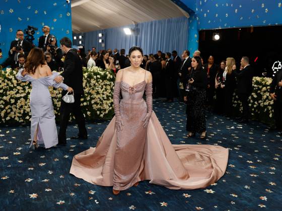 Eva Chen arrives on the red carpet at the 2025 Met Gala celebrating the opening of Superfine: Tailoring Black Style at The Metropolitan Museum of Art on Monday, May 5, 2025 in New York City.  NYP20250505671 JOHNxANGELILLO