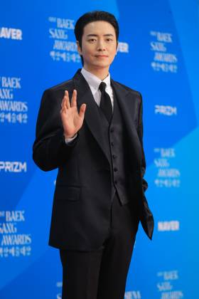 S. Korean actor Lee Jun-hyuk S. Korean actor Lee Jun-hyuk South Korean actor Lee Jun-hyuk poses for a photo on the red carpet of the 61th Baeksang Arts Awards ceremony in Seoul on May 5, 2025. (Yonhap) 2025-05-07 20:47:10 < 1980-2025 YONHAPNEWS AGENCY. .> ¼¿ïƯº°½Ã EDITORIAL USE ONLY Copyright: xx PYH2025050718310034400 YonhapxNewsx yonphotos240926