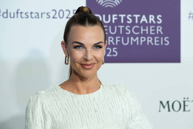Anniika LAU, Portraet, Porträt, Portrait, Angeschnittenes Einzelbild, Einzelmotiv, bei den DUFTSTARS 2025 - Deutscher Parfumpreis Verleihung des deutschen Parfumpreises DUFTSTARS durch die Fragrance Foundation am 08.05.2025, Rheinterrassen, Duesseldorf.
