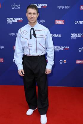 Sebastiano Schweitzer bei der Verleihung der Bunte New Faces Awards Film 2025 im Delphi Filmpalast. Berlin, 08.05.2025