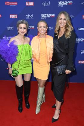 Carolin Henseler mit Gästen bei der Verleihung der Bunte New Faces Awards Film 2025 im Delphi Filmpalast. Berlin, 08.05.2025