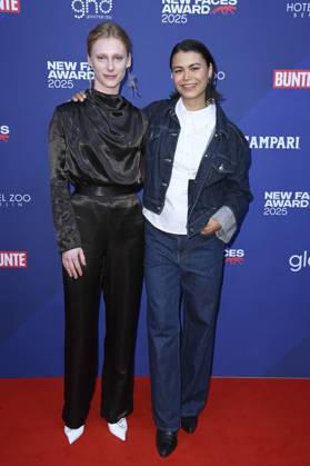 Dana Herfurth und Tomomi Themann bei der Verleihung der Bunte New Faces Awards Film 2025 im Delphi Filmpalast. Berlin, 08.05.2025
