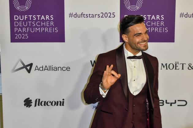 Stefano Zarrella zu Gast auf dem blauen Teppich bei der Verleihung der Duftstars 2025 Deutscher Parfumpreis der Fragrance Foundation in den Rheinterrassen am 08.05.2025 Duesseldorf NRW Deutschland