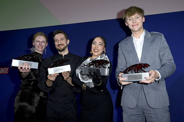 Dana Herfurth, Bernhard Wenger, Tua El-Fawwal und Enzo Brumm bei der Verleihung der Bunte New Faces Awards Film 2025 im Delphi Filmpalast. Berlin, 08.05.2025
