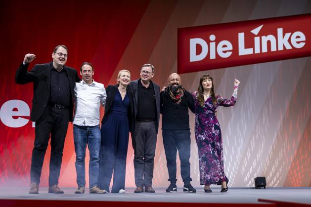 (L-R), Soeren Hellmann, DIE LINKE, Pascal Meiser, DIE LINKE, Ines Schwerdtner, Parteivorsitzende von DIE LINKE, Bodo Ramelow, DIE LINKE, Ferat Kocak, DIE LINKE, Heidi Reichinnek, DIE LINKE, waehrend der dritten Tagung des neunten Parteitages der Partei DIE LINKE in Chemnitz, 09.05.2025. Chemnitz Deutschland Copyright: xAmreixSchulzx