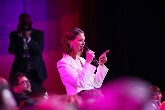 Jessica Schwarz Laudator 1 EHRENPREIS bei Verleihung DEUTSCHER FILMPREIS 2025 in Berlin Copyright: xEventpressxFuhrx