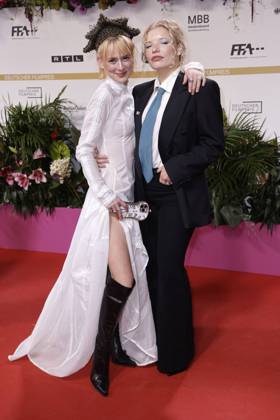 Alli Neumann und Luisa-Celine Gaffron bei der Deutscher Filmpreis Verleihung am 9.05.2025 in Berlin Deutscher Filmpreis 2025 in Berlin