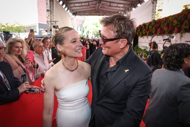Verleihung DEUTSCHER FILMPREIS 2025 in Berlin Anne Ratte-Polle und Oliver Masucci auf dem Roten Teppich bei der Verleihung der Lola - Deutscher Filmpreis 2025 im Theater am Potsdamer Platz in Berlin Datum: 10.05.2025 Copyright: xEventpressx