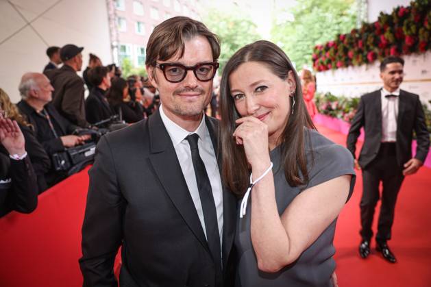 Verleihung DEUTSCHER FILMPREIS 2025 in Berlin Alexandra Maria Lara mit Ehemann Sam Riley auf dem Roten Teppich bei der Verleihung der Lola - Deutscher Filmpreis 2025 im Theater am Potsdamer Platz in Berlin Datum: 10.05.2025 Copyright: xEventpressx