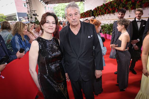 Verleihung DEUTSCHER FILMPREIS 2025 in Berlin Martina Gedeck mit Freund Markus Imboden auf dem Roten Teppich bei der Verleihung der Lola - Deutscher Filmpreis 2025 im Theater am Potsdamer Platz in Berlin Datum: 10.05.2025 Copyright: xEventpressx