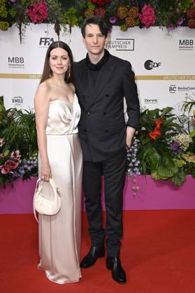 Alice Dwyer und Sabin Tambrea bei der 75. Verleihung des Deutschen Filmpreises 2025 im Theater am Potsdamer Platz. Berlin, 09.05.2025