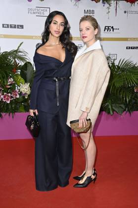 Gizem Emre und Jella Haase bei der 75. Verleihung des Deutschen Filmpreises 2025 im Theater am Potsdamer Platz. Berlin, 09.05.2025