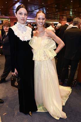 Lary Müller und Taynara Wolf bei der 75. Verleihung des Deutschen Filmpreises 2025 im Theater am Potsdamer Platz. Berlin, 09.05.2025