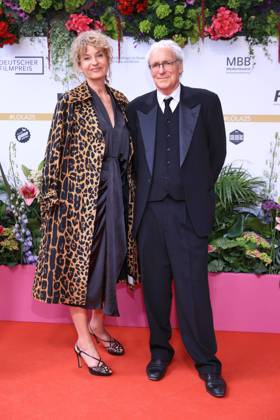 09.05.2025, Franziska Schlattner und August Zirner bei der 75. Verleihung Deutscher Filmpreis, 2025, in Berlin, Roter Teppich, Berlin Deutschland, Germany