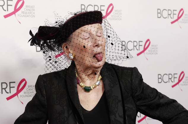Bilder des Jahres 2025, Entertainment 05 Mai Entertainment Themen der Woche KW20 Entertainment Bilder des Tages Roslyn Goldstein arrives on the red carpet at the Breast Cancer Research Foundation 2025 Hot Pink Party at The Glasshouse on Tuesday, May 13, 2025 in New York City.  NYP20250513217 JOHNxANGELILLO