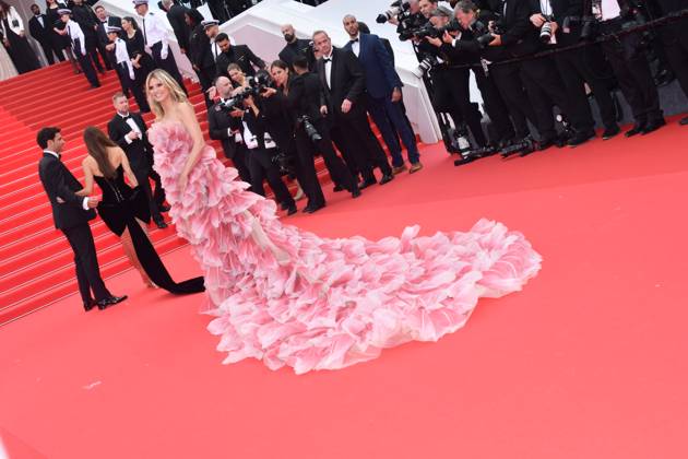 78e Festival International du Film de Cannes Opening ceremony Red Carpet 78e Festival International du Film de Cannes. Opening Ceremony red carpet at the 78th International Cannes Film festival Heidi Klum Copyright: xEricxCatarinax
