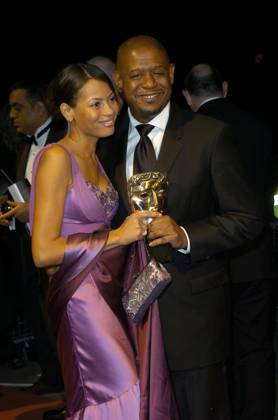 Official Bafta Film Awards After Party KEISHA WHITAKER & FOREST WHITAKER Arrivals at the Official Bafta Film Awards After Party, Grosvenor House Hotel, Park Lane, London, England, February 11th 2007. half length purple dress trophy bafta married husband wife couple CAP CAN Can Nguyen London Great Britain Copyright: xCanxNguyen CapitalxPicturesx