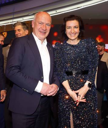 Kai Wegner, Dorothee Bär beim Deutschen Computerspielpreis 2025.
