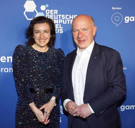 Kai Wegner, Dorothee Bär beim Deutschen Computerspielpreis 2025.