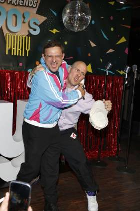 Flöorian Lukas und Oli P. ( Oli Petszokat) beim Photocall zur Premiere der ersten Staffel der JOYN Serie Messiah Superstar im Bi Nuu Berlin am 15. Mai 2025